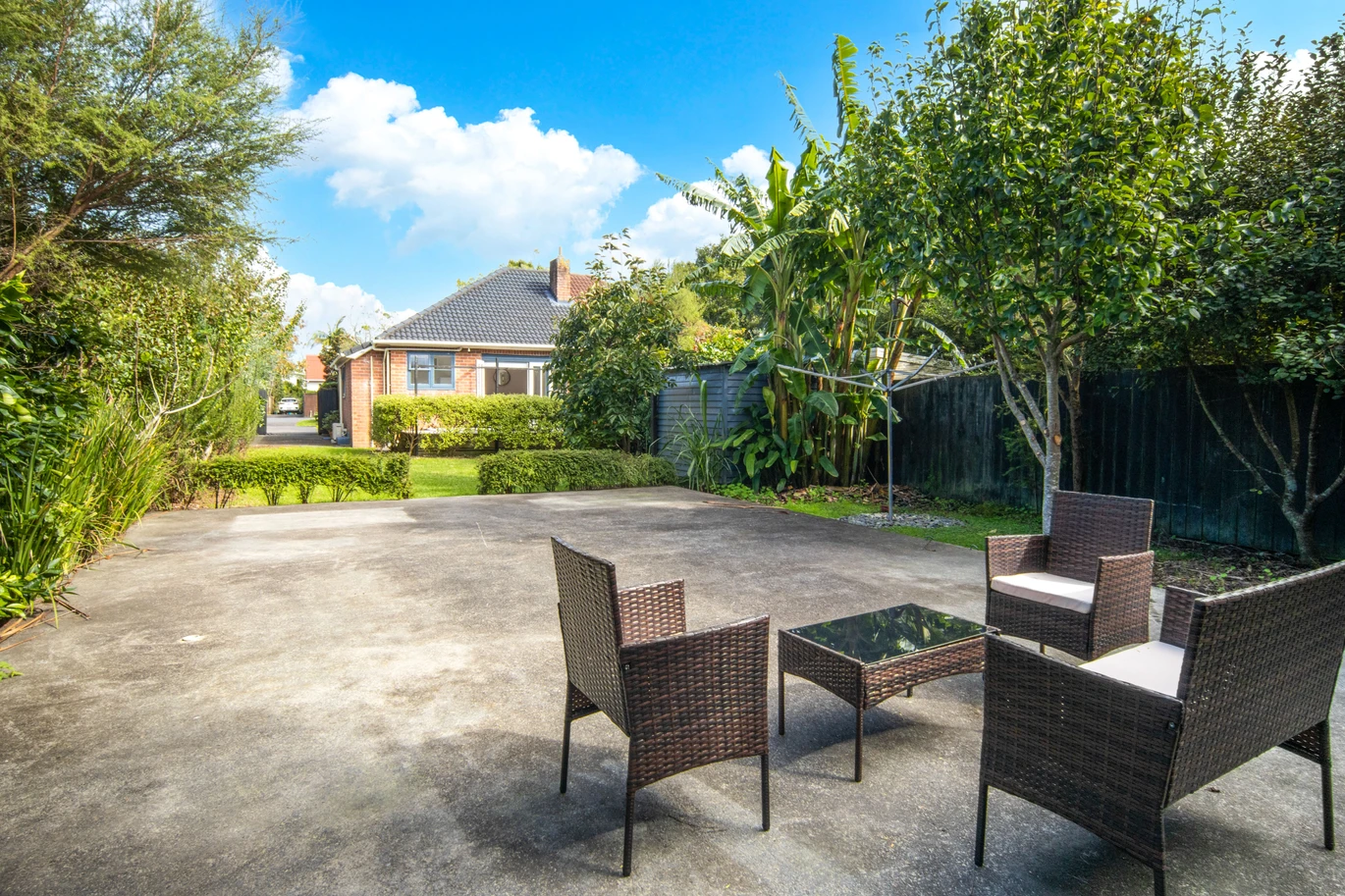 Brick and tile 2 beds 1 bath duplex home with a private backyard on 503m2 section, zoned for Waterview School, Avondale Intermediate and Avondale College, close to shops, public transport, motorway access, parks and scenic walkways, 9 Oakley Avenue, Waterview, Auckland