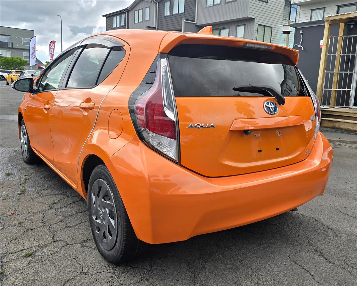 2016 Toyota Aqua **S Package**Push Start**Reversing Camera**Black Mirrors** Hatchback Automatic, 5 seats, Hybrid, 1,496 cc, 95,387 km