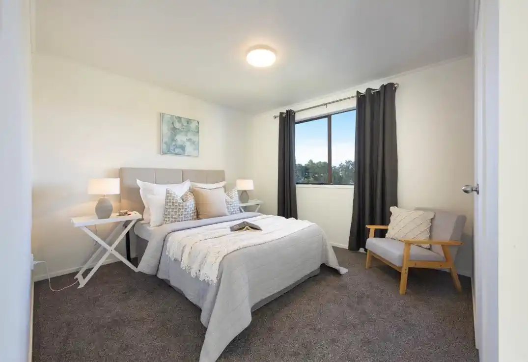For rent, 3 beds 1 bath house, Available from 12th May, 124 Solar Road, Glen Eden, Auckland