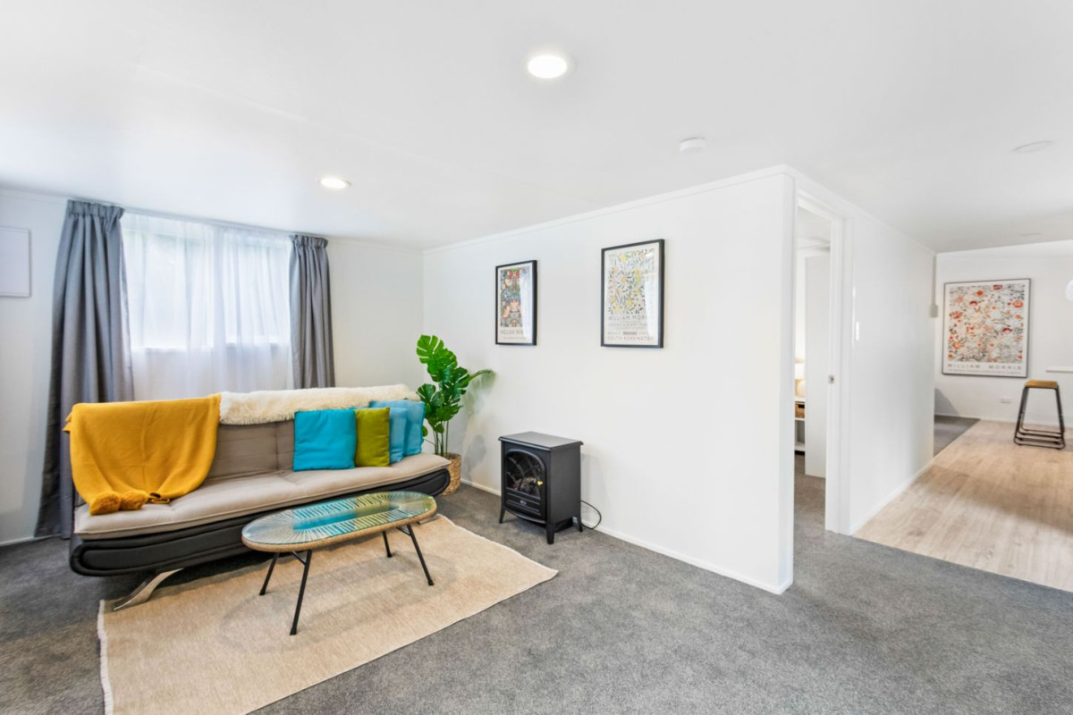 Home and Income – Renovated Two Dwellings on 1 Title, Dwelling 1: 1 bed + Two additional rooms upstairs 1 bath kitchen and Living & Dining, Dwelling 2: 1 bed Modern Bathroom & Kitchen, Separate Power & Water Meter – Totally independent, Just a stone’s throw from Sandringham Village, Walk to St Luke’s Shopping Mall, Easy access to motorways & the city, 1D Calgary Street, Sandringham, Auckland