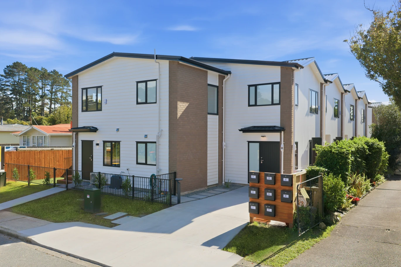 Brandnew 1 bed 1 bath home with your own deck and backyard, close to reserves, schools, train station, local shops, Lot 1/50 Jillian Drive Ranui, Auckland