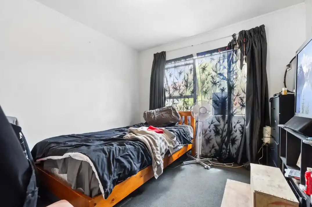 For rent, 3 beds 1 bath house, Available Now, 1/20 Burundi Avenue, Clendon Park, Auckland