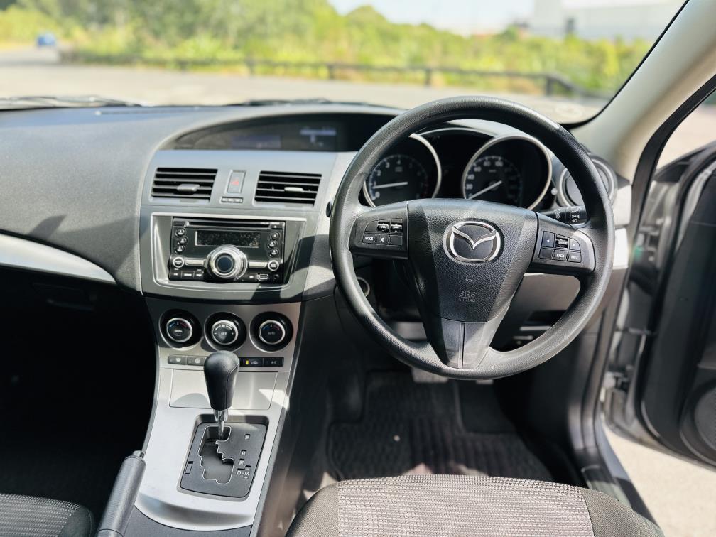 2013 Mazda Axela SPORTS !! ALL NEW TYERS !! Sedan Tiptronic, Silver, 5 seats, New Import, Petrol, 1,500 cc, 73,163 km