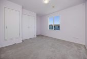 Must sell, Move-in ready, 80m2 Renovated 2 beds 1 bath apartment with carport, Access to shared swimming pool and tennis court, waliking distance to Botany Downs Mall, 6/36 Opito Way, East Tamaki, Auckland