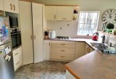For rent, 3 beds 1 bath house with double garage, available 6th June, 29B Ribbonwood Crescent, Goodwood Heights, Auckland