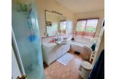 For rent, 3 beds 1 bath house with double garage, available 6th June, 29B Ribbonwood Crescent, Goodwood Heights, Auckland