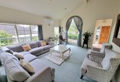 For rent, 3 beds 1 bath house with double garage, available 6th June, 29B Ribbonwood Crescent, Goodwood Heights, Auckland