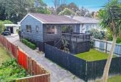 Fully renovated 2 beds 1 bath home with carport, Generous front & backyard, move-in ready, close to schools, seaside reserve, Clendon Shopping Centre, 0.6 km to Roscommon School, 4/60 Moncrieff Avenue, Clendon Park, Auckland