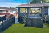 Fully renovated 2 beds 1 bath home with carport, Generous front & backyard, move-in ready, close to schools, seaside reserve, Clendon Shopping Centre, 0.6 km to Roscommon School, 4/60 Moncrieff Avenue, Clendon Park, Auckland