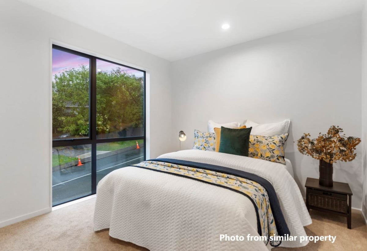 3 beds (1 ensuite) 2 baths home, an extra living space that can be utilized as a study or another lounge area. a car park and a garden shed, close to schools, shops, motorway access, 0.7 km to Royal Road School, 26D Bellringer Road, Massey, Auckland