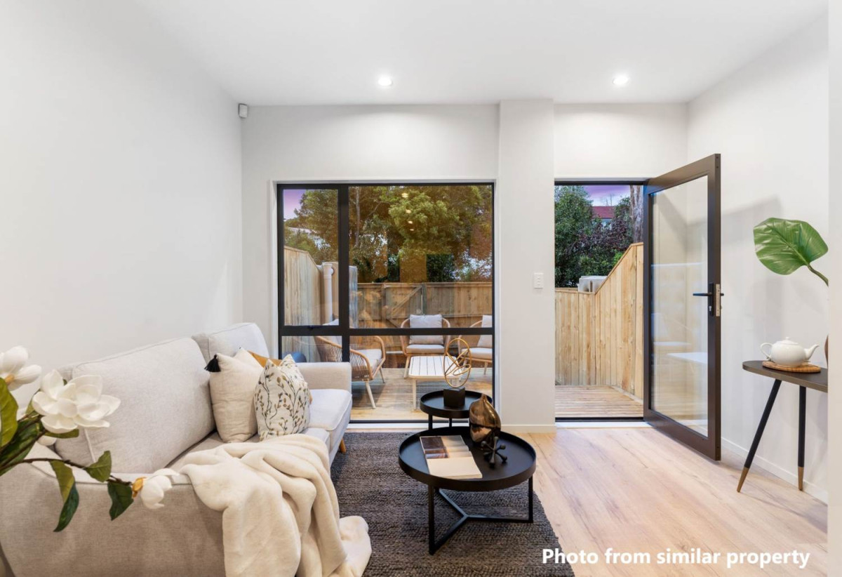 3 beds (1 ensuite) 2 baths home, an extra living space that can be utilized as a study or another lounge area. a car park and a garden shed, close to schools, shops, motorway access, 0.7 km to Royal Road School, 26D Bellringer Road, Massey, Auckland