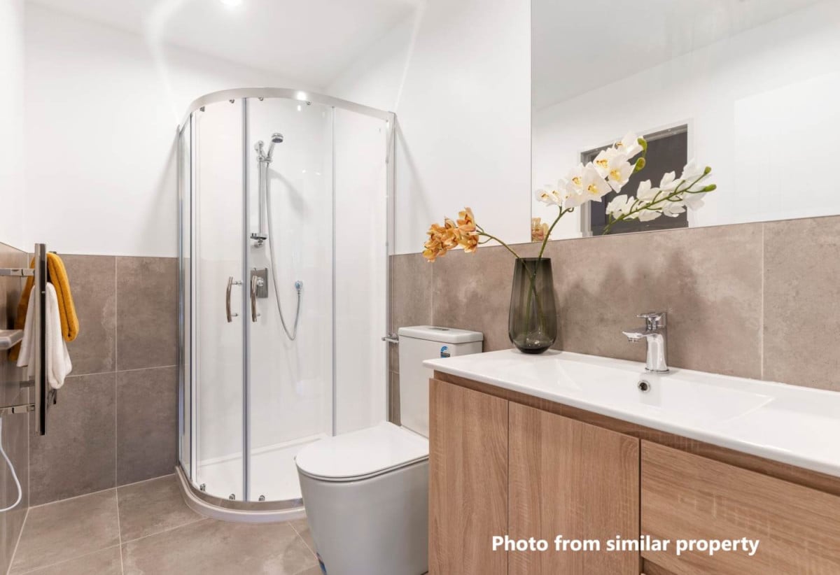 3 beds (1 ensuite) 2 baths home, an extra living space that can be utilized as a study or another lounge area. a car park and a garden shed, close to schools, shops, motorway access, 0.7 km to Royal Road School, 26D Bellringer Road, Massey, Auckland