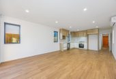 Brandnew standalone 3 beds 2.5 baths house with garage, move-in ready, close to the train station, shops, cafes, schools, child care center and the famous Bruce Pulman Park. Zoned for Kauri Flat School, Mansell Senior School and Papakura High School, 25 John Gray Street, Takanini, Auckland