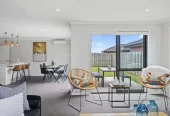 For rent, 3 beds 2.5 baths house with double garage, Available from: Sunday, May 24, 5 O Ruamano Crescent, Pukekohe, Auckland