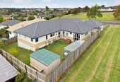 NECT to a reserve, 230m2 5 beds (2 ensuites) 3 baths house with double garage on 650m2 section, Minutes to the golf course, and Botany Town Centre. zoning for Botany Downs School, Howick Intermediate, Howick College and Pakuranga College, 24 Corta Bella Place, Golflands, Auckland