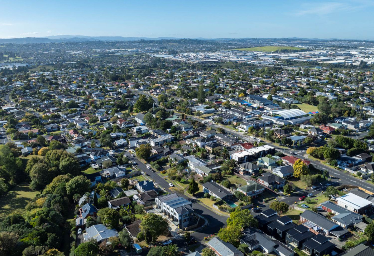 10-Year Master Build Guarantee, Brandnew 3 beds 2 baths home with garage, close to Pukuranga Plaza, 0.3 km to Pakuranga Heights School, 0.4 km to Pakuranga Intermediate, 2D Grove Lane, Pakuranga Heights, Auckland
