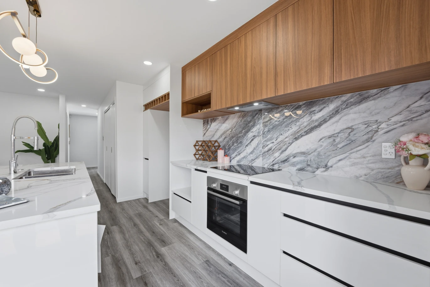 Brandnew Freehold 3 beds 2.5 bath home or 1 bed 1 bath home, close to reserves, schools, train station, local shops, 50 Jillian Drive Ranui, Auckland