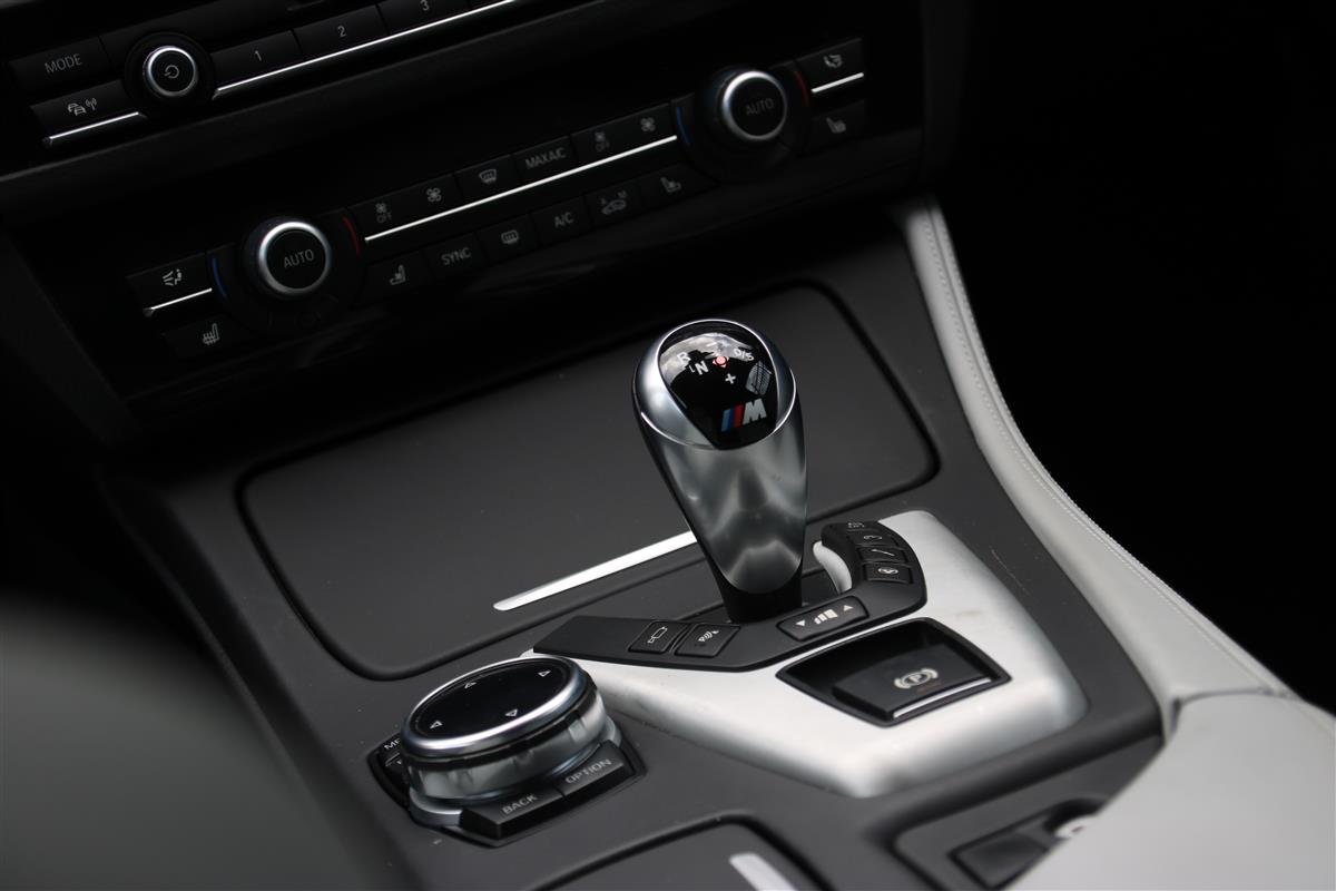 2012 BMW M5 V8 Twin-Turbo,4,400 cc, 141,000 km NZ New, Sedan Tiptronic, 5 seats, Petrol,