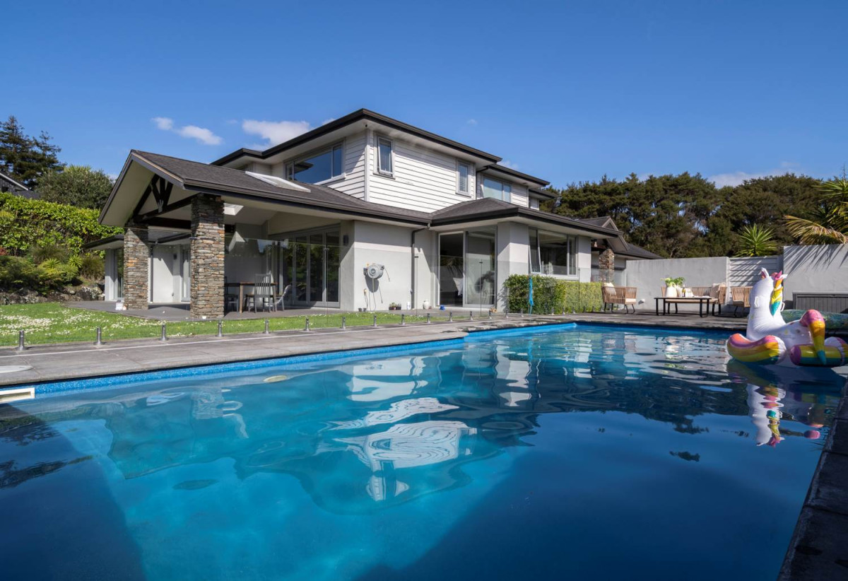 437m2 Resort – Style Luxury 6 beds 4 baths house with triple garage on 3542m2 section, just minutes from Albany, motorway access, and top schools including Kristin and Pinehurst Schools, Upper Harbour Primary School, Albany Junior and Senior High Schools, 30 Wicklam Lane, Greenhithe, Auckland