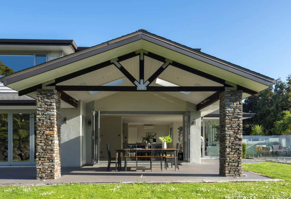 437m2 Resort – Style Luxury 6 beds 4 baths house with triple garage on 3542m2 section, just minutes from Albany, motorway access, and top schools including Kristin and Pinehurst Schools, Upper Harbour Primary School, Albany Junior and Senior High Schools, 30 Wicklam Lane, Greenhithe, Auckland