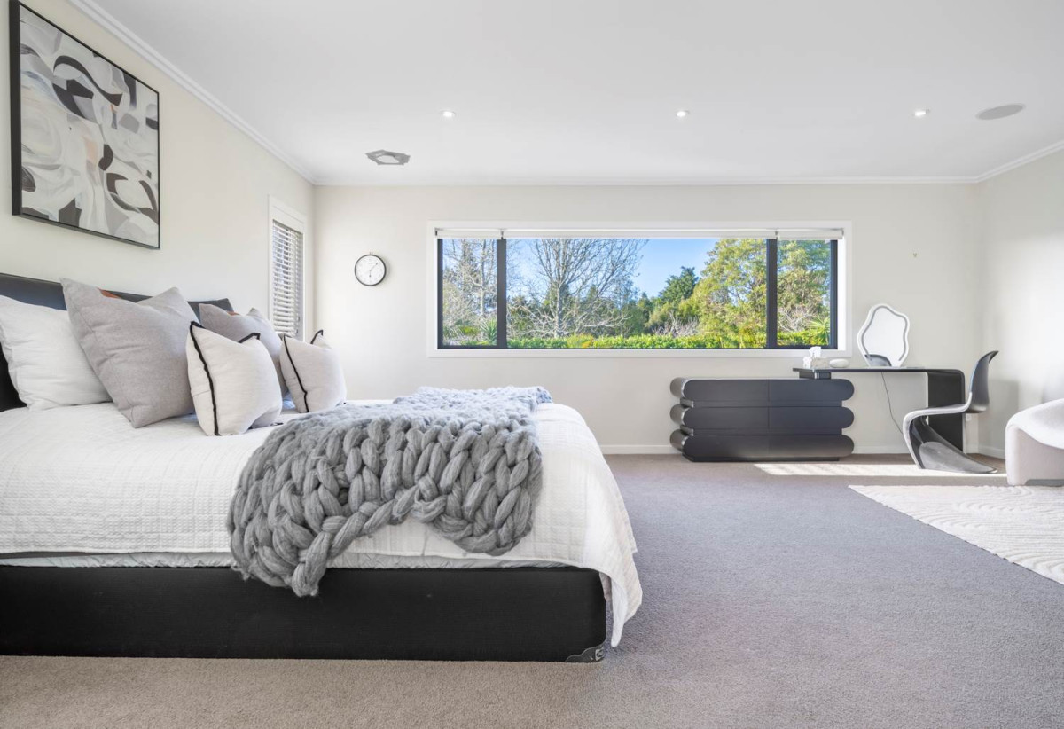 437m2 Resort – Style Luxury 6 beds 4 baths house with triple garage on 3542m2 section, just minutes from Albany, motorway access, and top schools including Kristin and Pinehurst Schools, Upper Harbour Primary School, Albany Junior and Senior High Schools, 30 Wicklam Lane, Greenhithe, Auckland