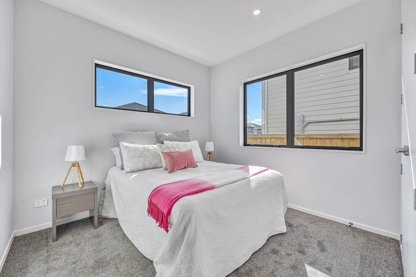 327m2 7 beds ( 5 ensuites) 6.5 baths house with double garage and 2-beds granny, total 6 car parks, close to schools, shopping centre, easy motorway access, 47 Koromeke Street Flat Bush, Auckland