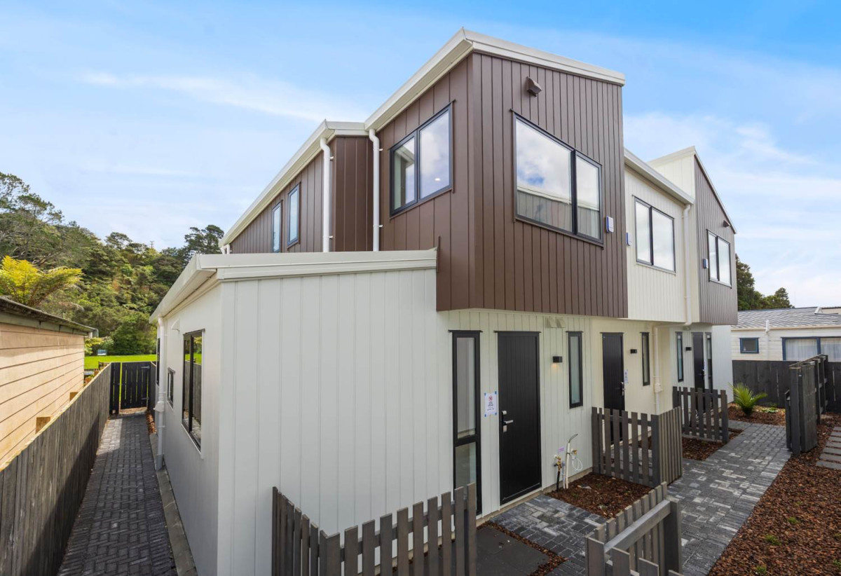 Stamford 10-Year Building Warranty, Next to a reserve, Brandnew freehold 3 beds 2 baths home with car park, close to schools, shops, 0.7 km to Don Buck School, 7/36 Woodside Road, Massey, Auckland