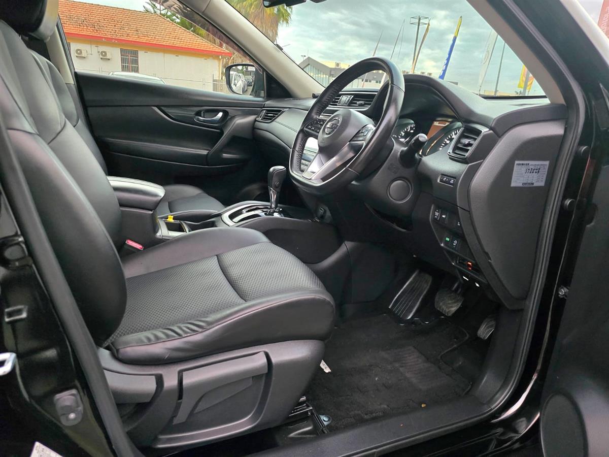 2017 Nissan X-Trail **Pro Pilot Cruise Control**360 Reversing Camera**Electric Boot**Leather Seats**Factory Machine Face Mags** RV/SUV Automatic, Black, 5 seats, Petrol, 1,997 cc, 100,870 km