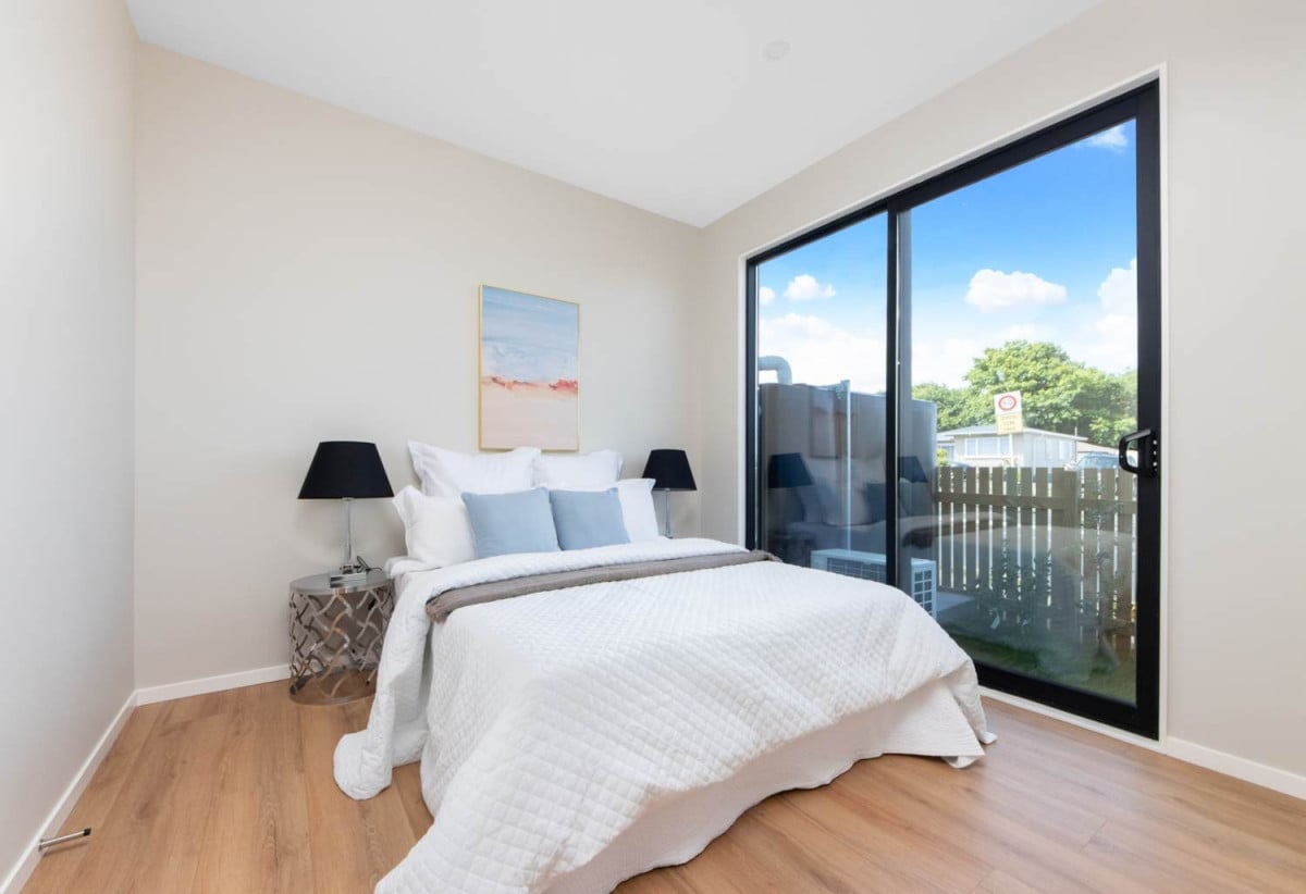 Brandnew 3 beds 2.5 baths home with garage, 0.2 km to Pakuranga Intermediate, close to Pakuranga Plaza, 4/2 Reeves Road, Pakuranga, Auckland