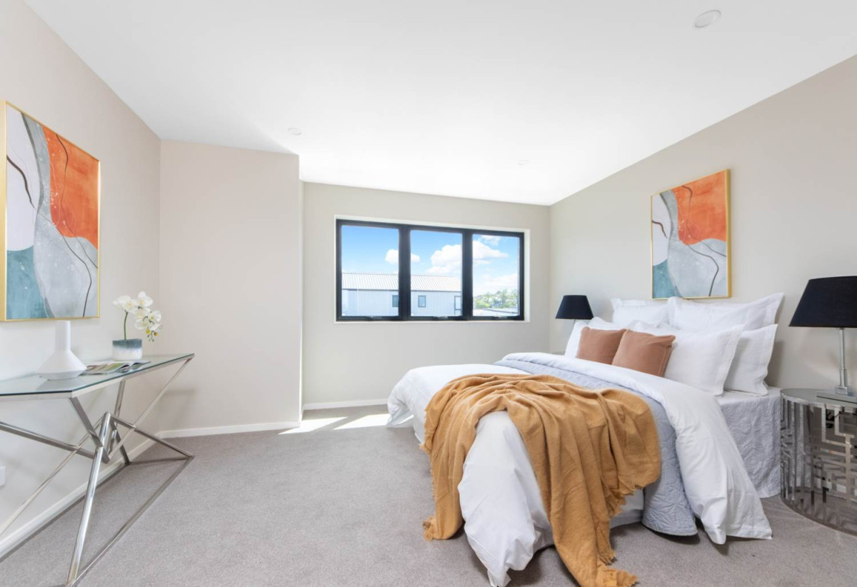 Brandnew 3 beds 2.5 baths home with garage, 0.2 km to Pakuranga Intermediate, close to Pakuranga Plaza, 4/2 Reeves Road, Pakuranga, Auckland