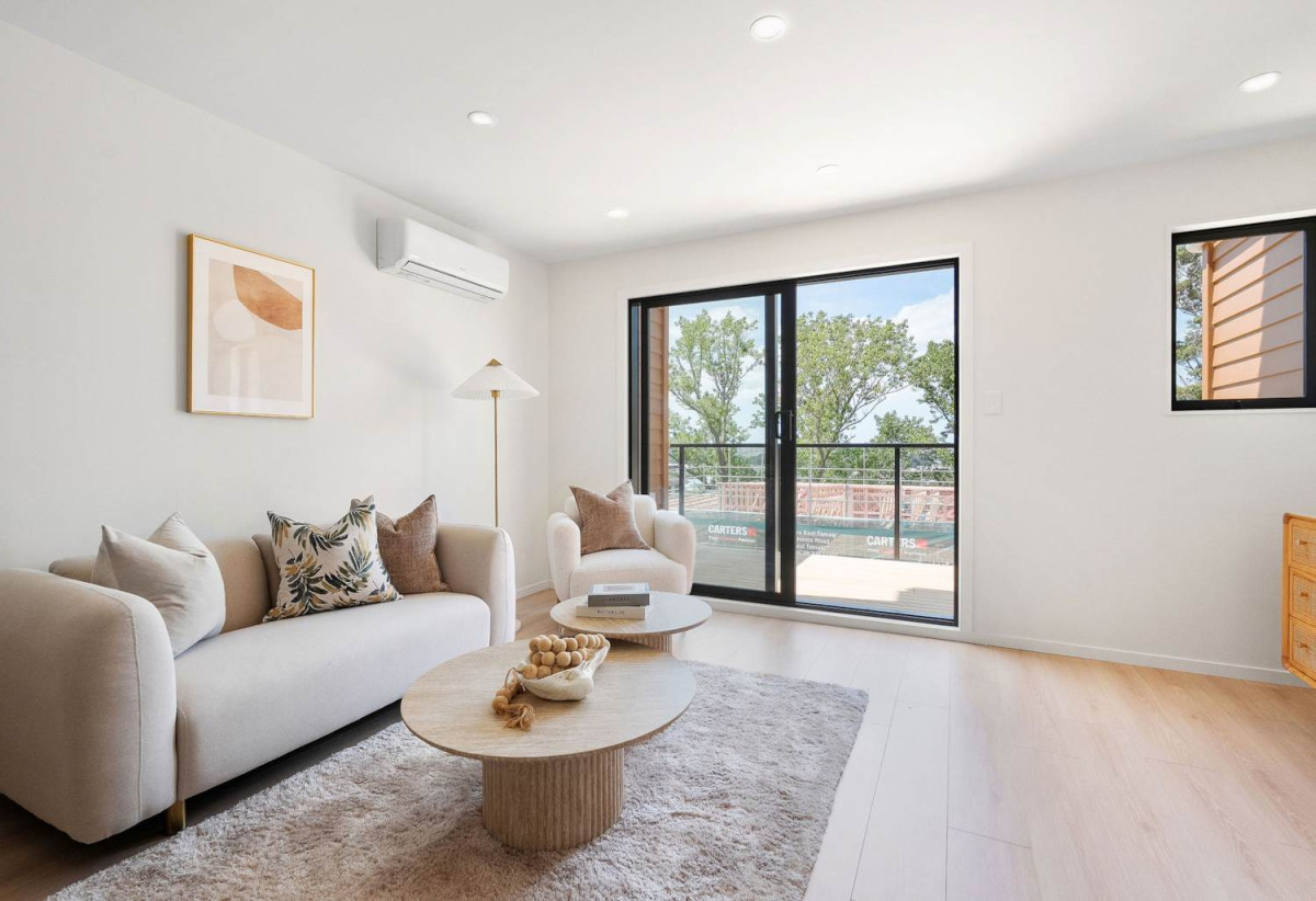 Stamford Building Warranty Insurance, Brandnew 3 beds (1 ensuite) + study room 2.5 baths home with garage, 1 ensuite ground floor, minutes from Massey University, Albany Basin, Albany Mall, parks, schools, motorway access, 0.3 km to Albany School, 0.6 km to Albany Senior High School, 2/145 Albany Highway, Albany, Auckland