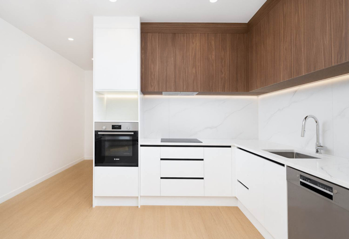 Motivated Owner, Bring Offers, Brandnew 3 beds 2.5 baths home with garage, move-in ready, just a 2-minute stroll to the coast, Easy access to supermarkets, cafés, schools, and public transport. 0.8 km to Scott Point School, 33 Turret Lane, Hobsonville, Auckland