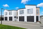Motivated Owner, Bring Offers, Brandnew 3 beds 2.5 baths home with garage, move-in ready, just a 2-minute stroll to the coast, Easy access to supermarkets, cafés, schools, and public transport. 0.8 km to Scott Point School, 31-33 Turret Lane, Hobsonville, Auckland