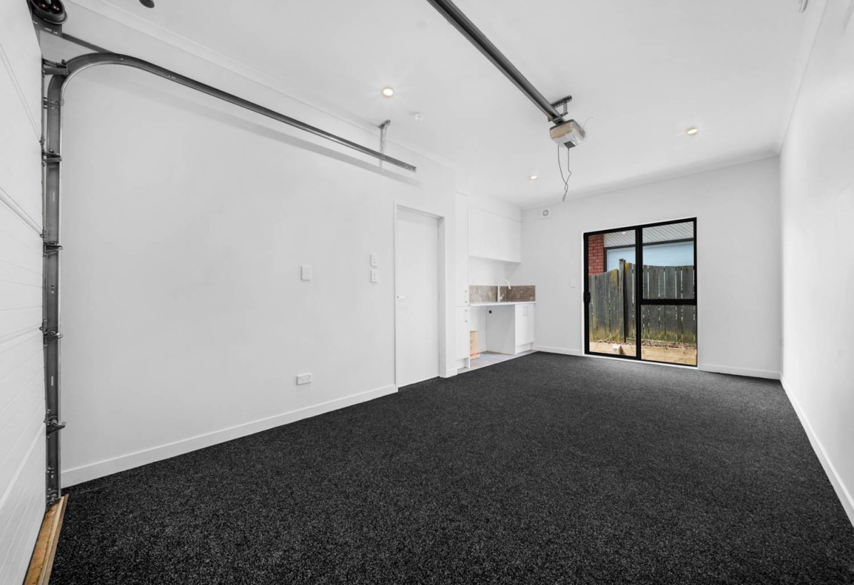 10 Year Master Build Guarantee, Brandnew standalone 3 beds 2.5 baths home with garage, move-in ready, Current CV Lots 3 & 4, $1,000,000. Lot 1 CV $1,050,000, close to schools, beaches, High Park shopping centre, 0.4 km to Macleans Primary School, Lots 1-4/110 Hutchinsons Road, Bucklands Beach, Auckland