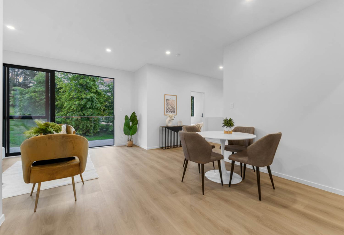 Park Side Brandnew standalone 4 beds 2.5 baths home with garage, 2 beds 1 bath ground floor, close to schools, shops, shopping centre, easy motorway access, 0.7 km to Massey High School, 0.9 km to Massey Primary School, 24B Zingaro Place, Massey, Auckland