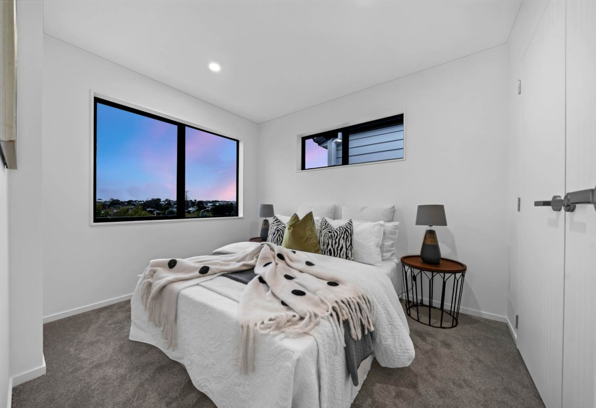 Brandnew standalone 3 beds 2.5 baths home with garage, minutes rom: Shopping & Dining: New World, Meadowlands restaurants, supermarkets, 0.5 km to Owairoa School, 1 km to Howick Intermediate and Howick College, Lots 1 – 6/54 Rodney Street, Howick, Auckland
