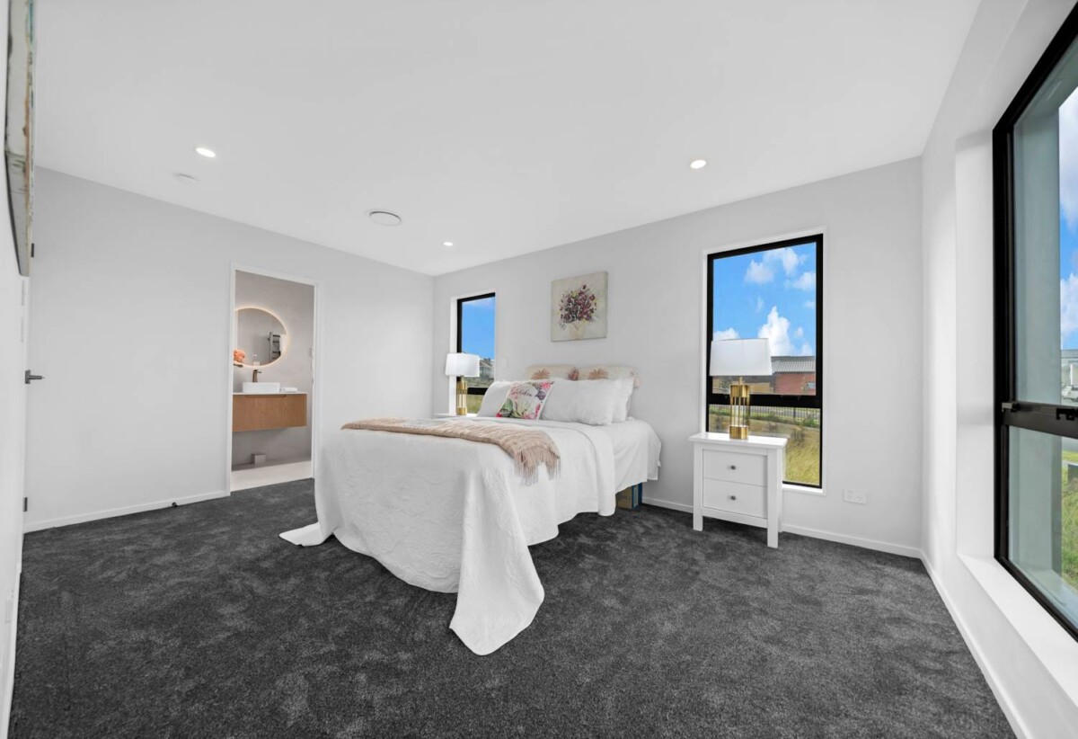 2 Kitchens, Brandnew 5 beds (3 ensuites) 4.5 baths house with double garage, 1 ensuite ground floor, close to Beachlands shopping centre, reserve, beach, school, 17 Kanae Drive, Beachlands, Auckland