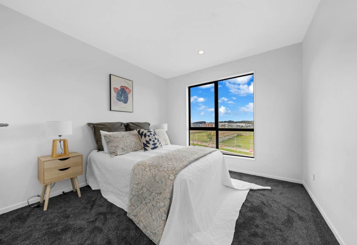 2 Kitchens, Brandnew 5 beds (3 ensuites) 4.5 baths house with double garage, 1 ensuite ground floor, close to Beachlands shopping centre, reserve, beach, school, 17 Kanae Drive, Beachlands, Auckland