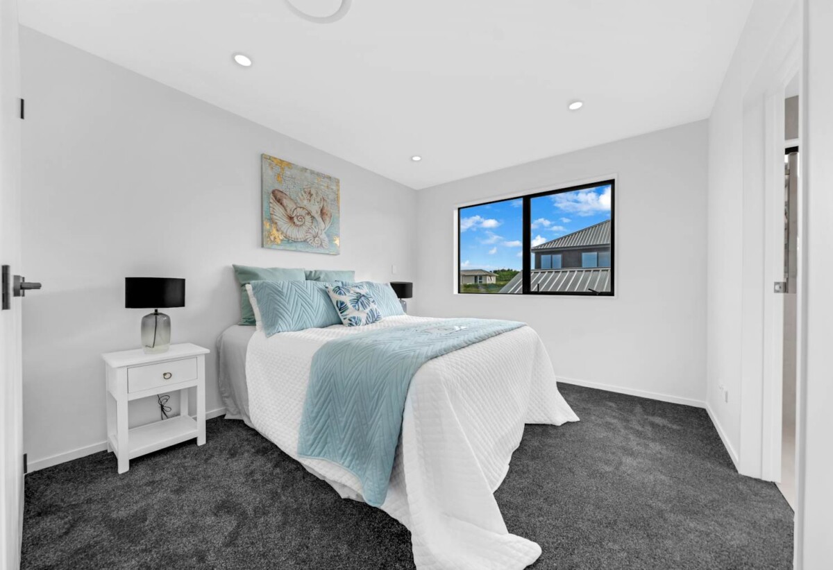 2 Kitchens, Brandnew 5 beds (3 ensuites) 4.5 baths house with double garage, 1 ensuite ground floor, close to Beachlands shopping centre, reserve, beach, school, 17 Kanae Drive, Beachlands, Auckland