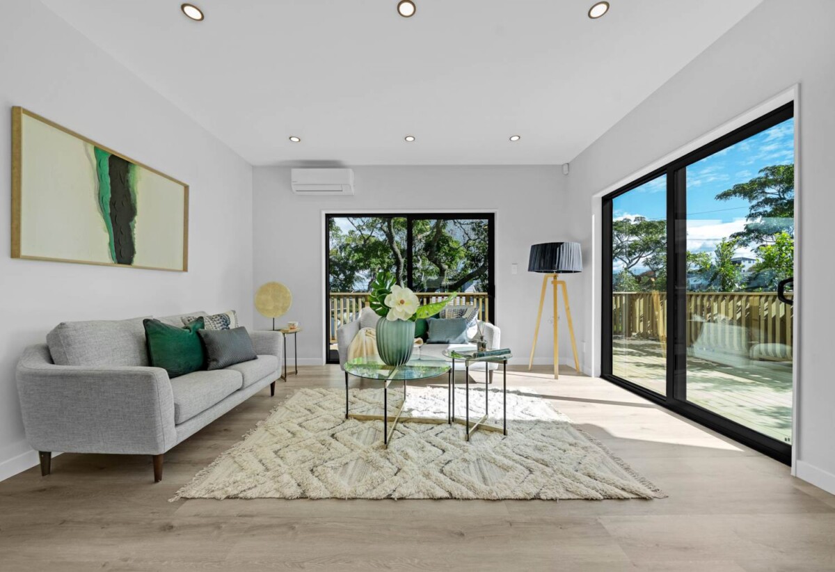 Brandnew standalone 4 beds 2.5 baths house with garage, close to schools, shops, supermarkets, motorway access, 0.5 km to New Windsor School, 12A Hillview Avenue, New Windsor, Auckland