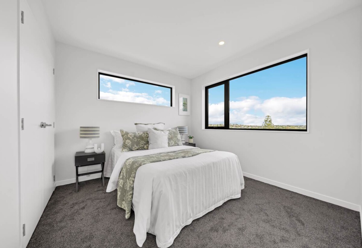 Brandnew standalone 4 beds 2.5 baths house with garage, close to schools, shops, supermarkets, motorway access, 0.5 km to New Windsor School, 12A Hillview Avenue, New Windsor, Auckland