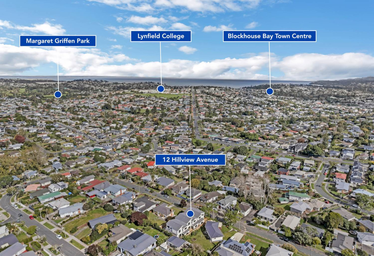 Brandnew standalone 5 beds (1ensuite) 2.5 baths house with garage, close to schools, shops, supermarkets, motorway access, 0.5 km to New Windsor School, 12C Hillview Avenue, New Windsor, Auckland