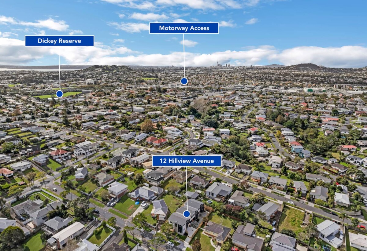 Brandnew standalone 4 beds 2.5 baths house with garage, close to schools, shops, supermarkets, motorway access, 0.5 km to New Windsor School, 12A Hillview Avenue, New Windsor, Auckland