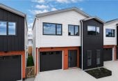 Brandnew standalone 5 beds (1ensuite) 2.5 baths house with garage, close to schools, shops, supermarkets, motorway access, 0.5 km to New Windsor School, 12B Hillview Avenue, New Windsor, Auckland