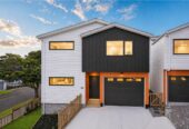 Brandnew standalone 4 beds 2.5 baths house with garage, close to schools, shops, supermarkets, motorway access, 0.5 km to New Windsor School, 12A Hillview Avenue, New Windsor, Auckland