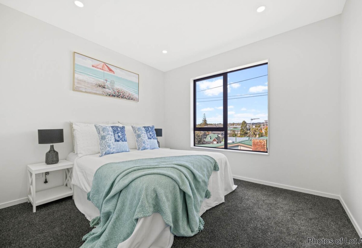 Brandnew standalone 5 beds 4 baths home with garage, 1 bed 1 bath ground floor, close to schools, shops, parks, golf club, 0.1 km to Marshall Laing School, 0.5 km to Lynfield College, 2.1 km to Blockhouse Bay Intermediate, Lot 2&3/34 Kimberhall Avenue, Mt Roskill, Auckland