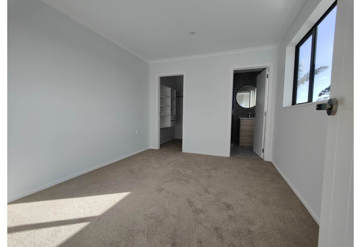 Macleans College, Stand 4 beds 4 baths home with double garage, 1 bed 1 bath ground floor, 0.5 km to Bucklands Beach Intermediate, 0.6 km to Macleans College, 185C Bucklands Beach Road, Bucklands Beach, Auckland