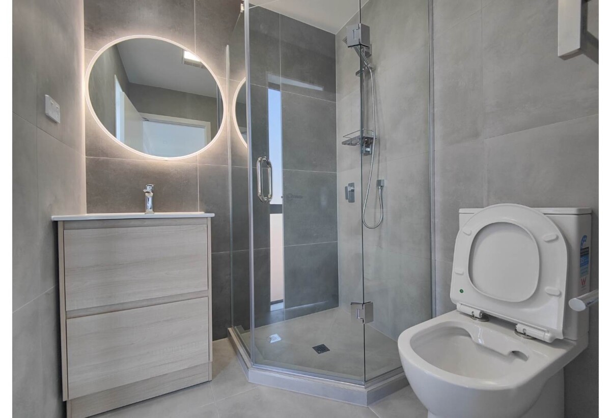 Macleans College, Stand 4 beds 4 baths home with double garage, 1 bed 1 bath ground floor, 0.5 km to Bucklands Beach Intermediate, 0.6 km to Macleans College, 185C Bucklands Beach Road, Bucklands Beach, Auckland