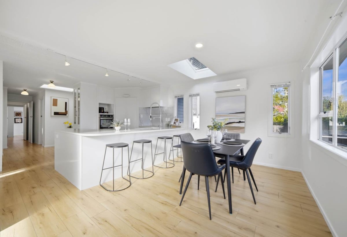 Double Westlake school zone, 3 beds 1 bath house with swimming pool on 812m2 section, zoned for Westlake Boys High School and Westlake Girls High School, and within easy reach of Sunnybrae Primary School, close to shopping centres, motorway access, 108 Coronation Road, Hillcrest, Auckland