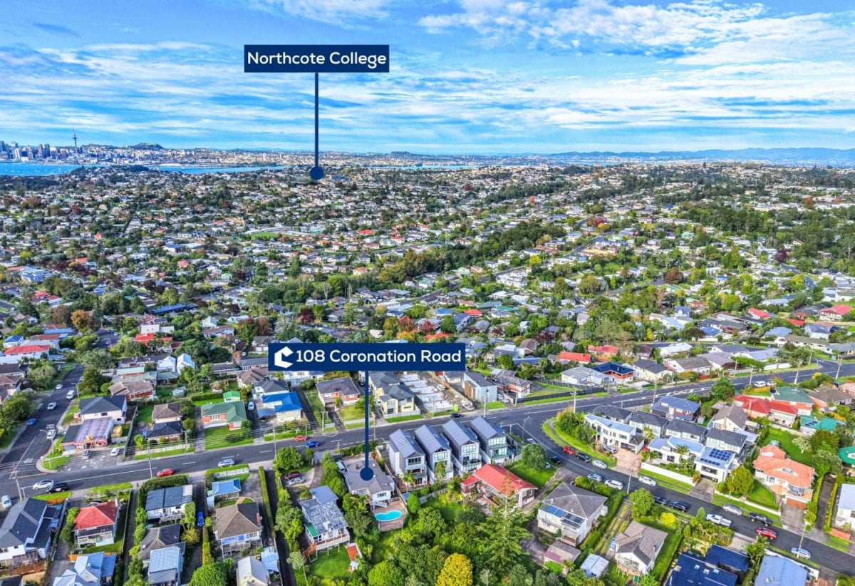 Double Westlake school zone, 3 beds 1 bath house with swimming pool on 812m2 section, zoned for Westlake Boys High School and Westlake Girls High School, and within easy reach of Sunnybrae Primary School, close to shopping centres, motorway access, 108 Coronation Road, Hillcrest, Auckland
